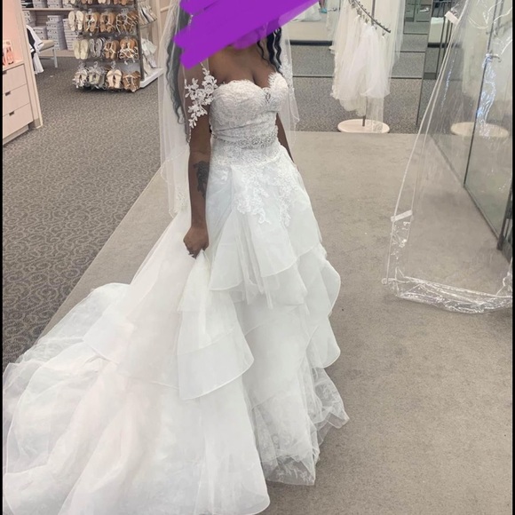 Floral lace David’s bridal wedding dress